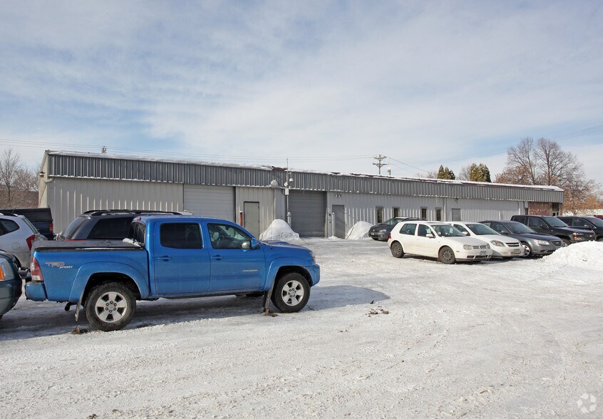 More Photos Of 30 Water St W, Saint Paul Warehouse For Sale