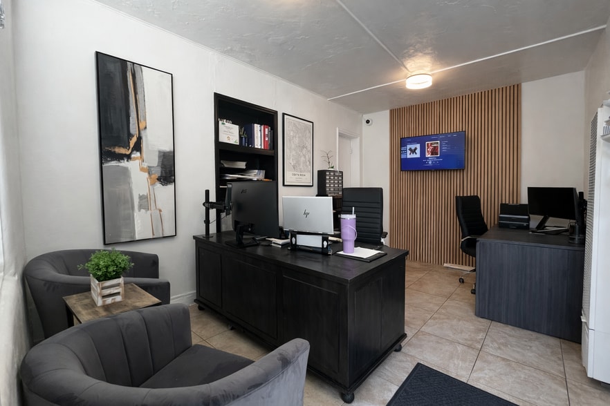 More Photos Of 1810 Newport Blvd, Costa Mesa General Retail For Sale