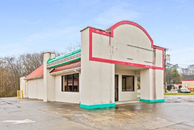 Primary Photo Of 809 N Main St, Lafayette Fast Food For Sale