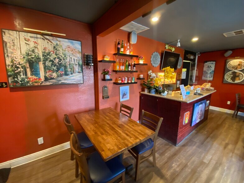 More Photos Of 429 W Arbor Vitae St, Inglewood Restaurant For Lease