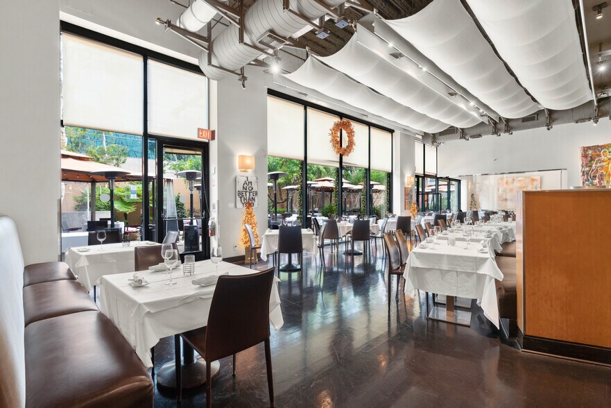 More Photos Of 11400 W Olympic Blvd, Los Angeles Office For Lease