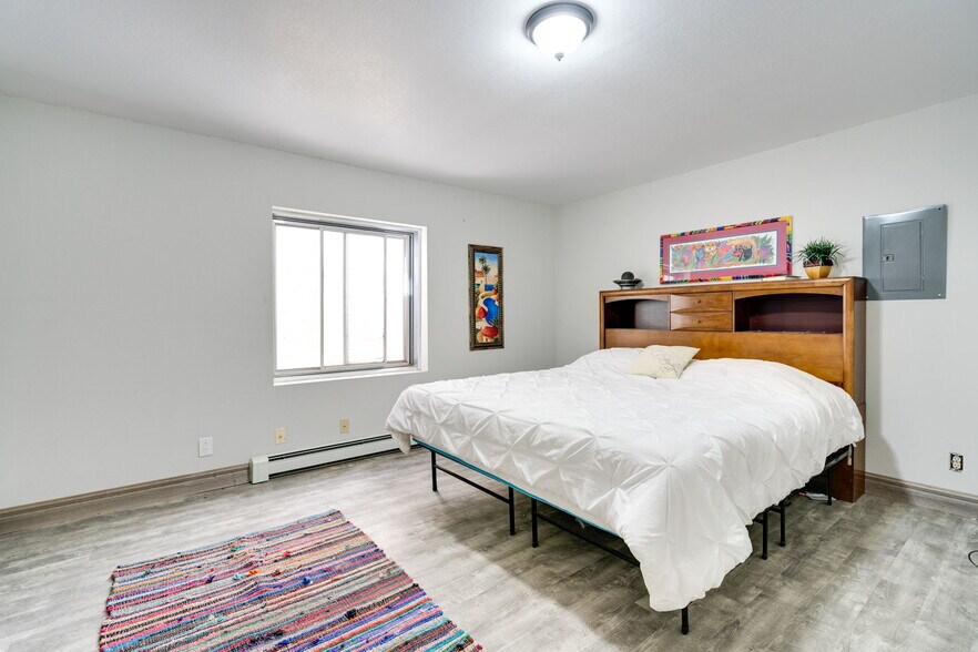 More Photos Of 13231 Dillon St, Brighton Specialty For Sale