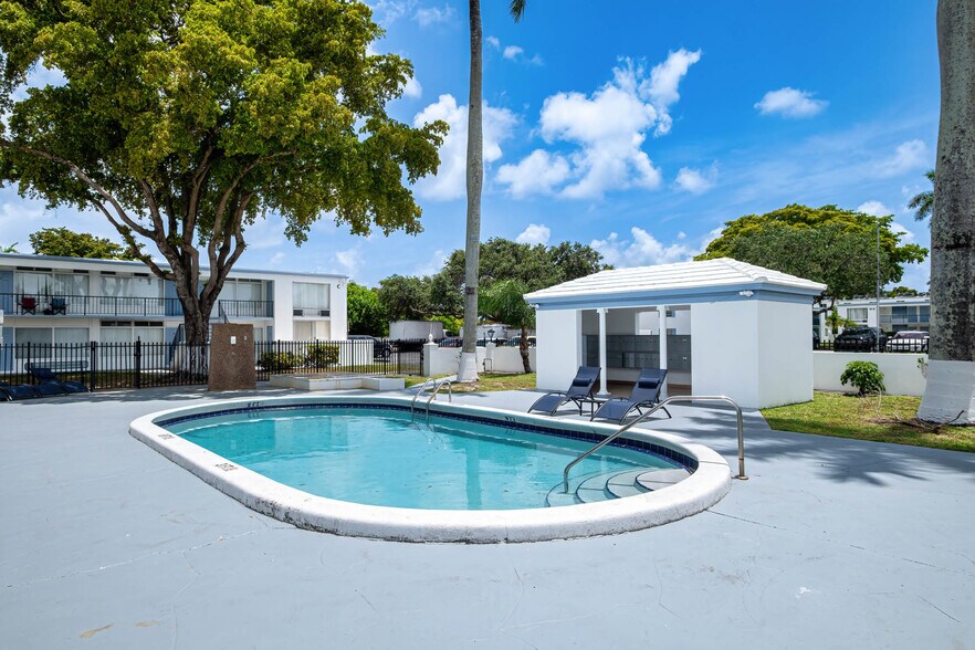 More Photos Of 3870 N Andrews Ave, Oakland Park Apartments For Sale