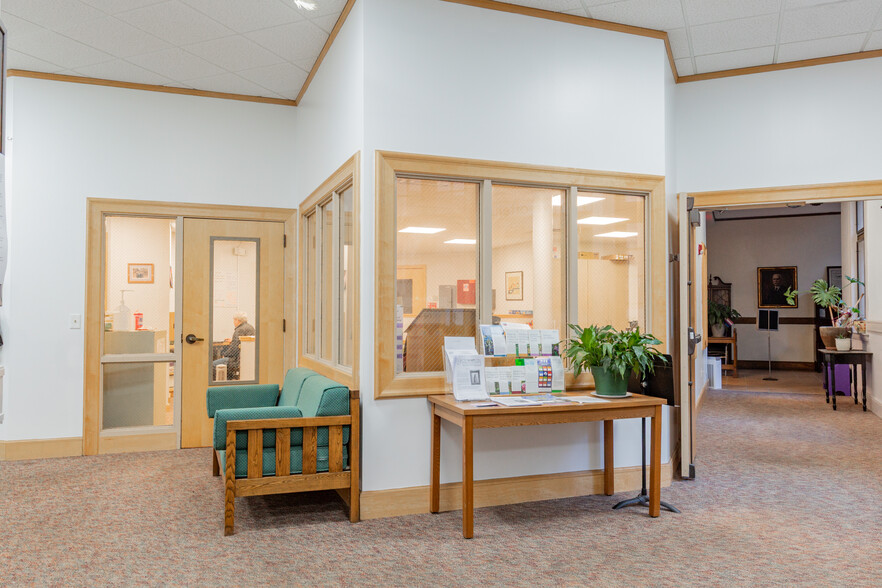 More Photos Of 156 High St, Portland Specialty For Sale