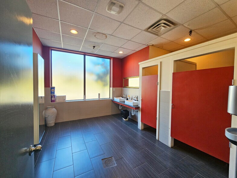 More Photos Of 410-450 North Ave E, Cranford Warehouse For Lease