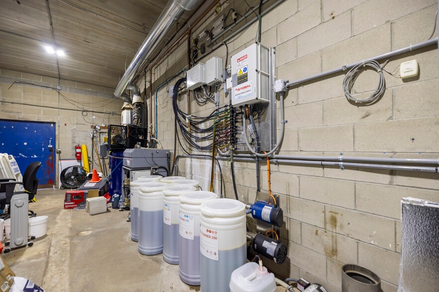 More Photos Of 7600 146th St W, Apple Valley Carwash For Sale