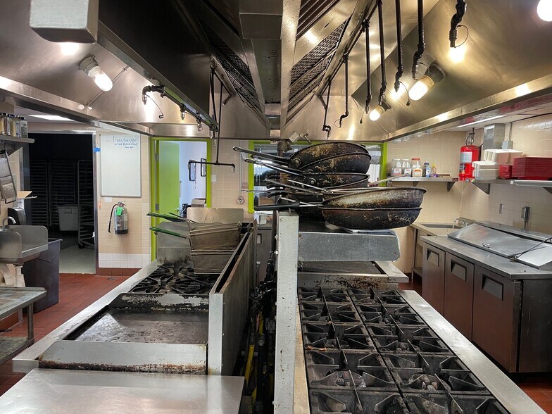 More Photos Of 1575 Calle Joaquin, San Luis Obispo Restaurant For Sale