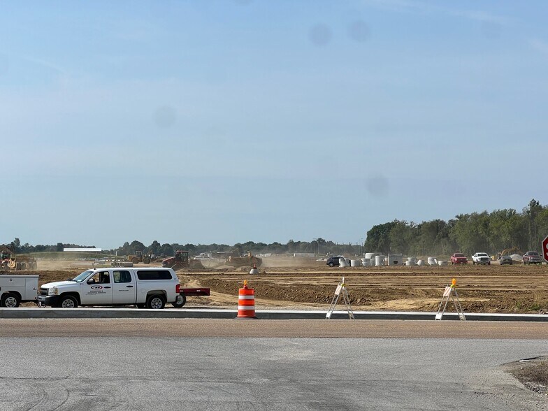 More Photos Of US RTE 55 and State Route 143, Edwardsville Land For Sale