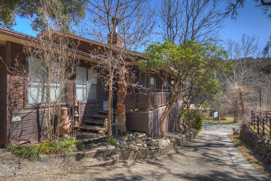 More Photos Of 7367 River Rd, New Braunfels Lodge Meeting Hall For Sale