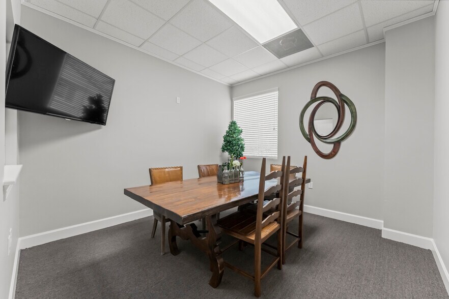 More Photos Of 26203 Oak Ridge Dr, Spring Office For Sale