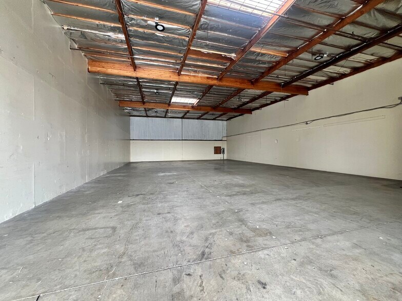 More Photos Of 4455-4487 Rowland Ave, El Monte Warehouse For Lease