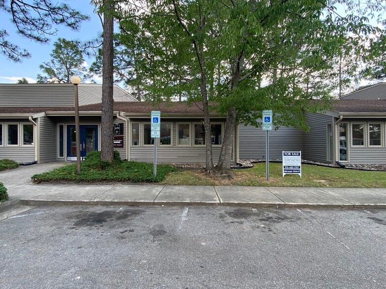 More Photos Of 1762 Metromedical Dr, Fayetteville Medical For Sale