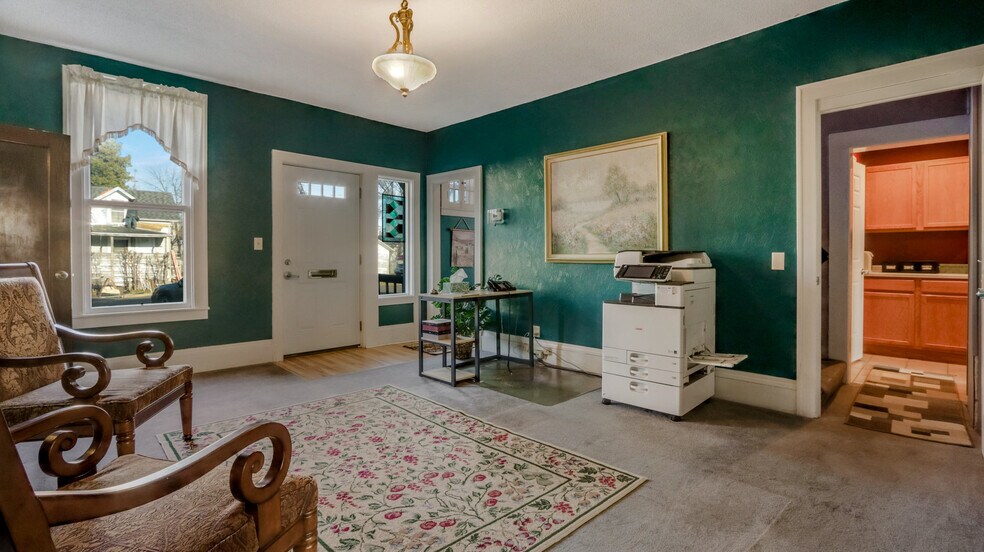 More Photos Of 33 W Cedar St, Chippewa Falls Office For Sale