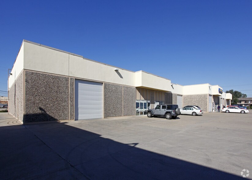 More Photos Of 5407 Glenmont Dr, Houston Warehouse For Lease