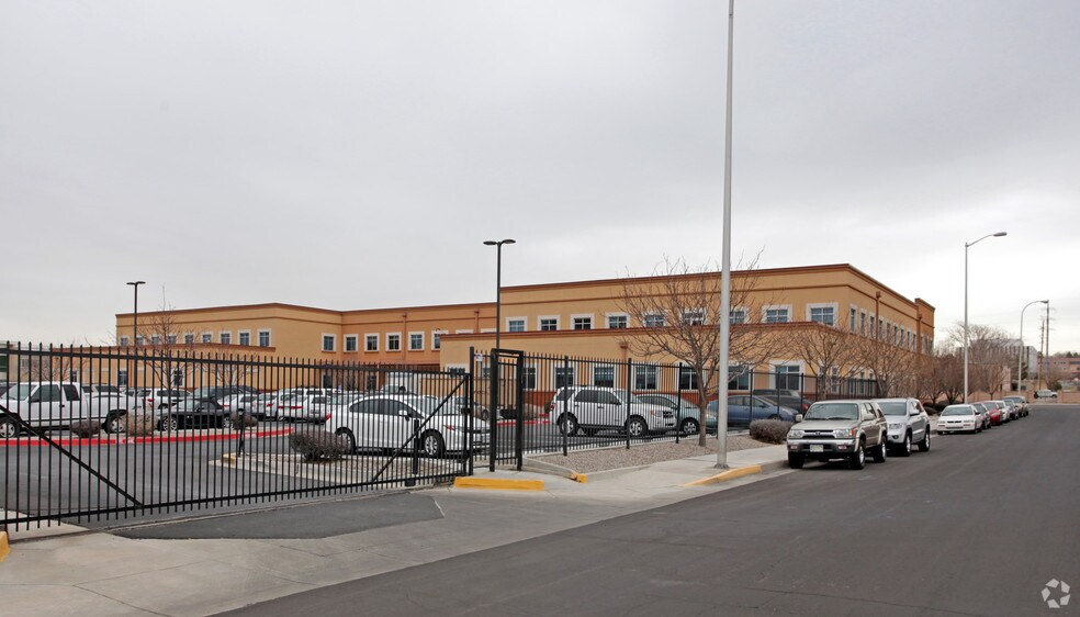More Photos Of 555 Broadway Blvd NE, Albuquerque Office For Sale