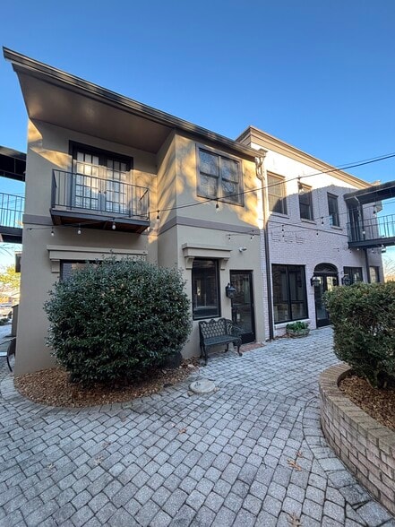 More Photos Of 1143 Columbia Ave, Franklin Office For Lease