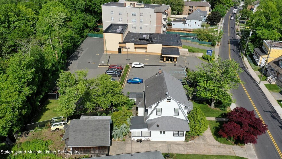More Photos Of 3891 Amboy Rd, Staten Island Office Residential For Sale