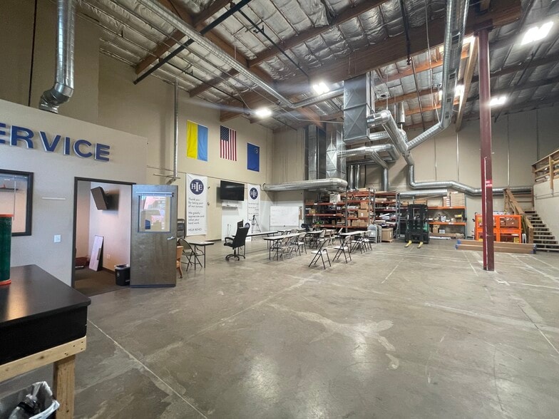 More Photos Of 961 Matley Ln, Reno Showroom For Lease