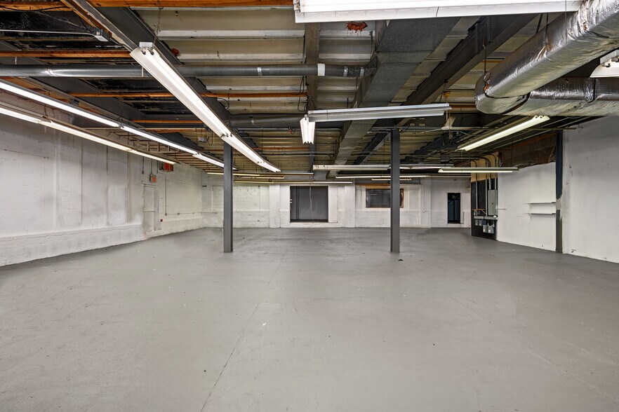 More Photos Of 115 Roosevelt Ave, Belleville Industrial For Lease