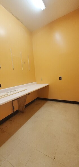 More Photos Of 3299 Lantana Rd, Crossville Freestanding For Lease