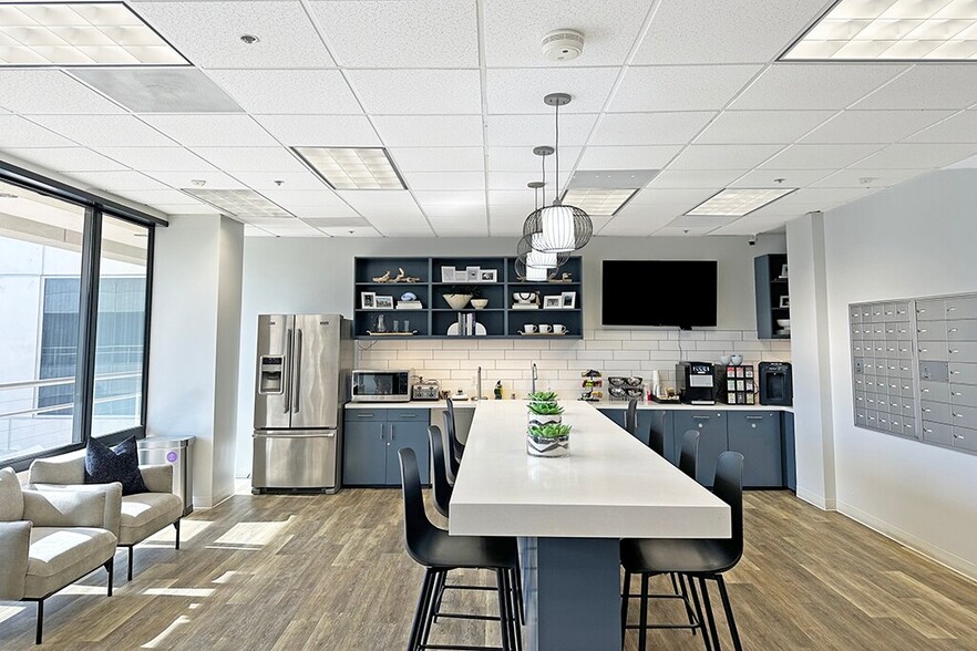 More Photos Of 15615 Alton Pky, Irvine Coworking Space