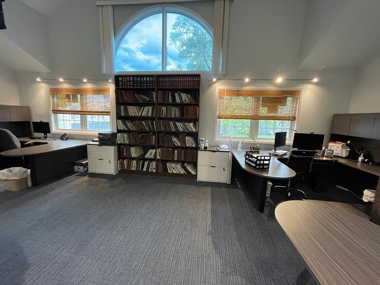 More Photos Of 256 Columbia Tpke, Florham Park Medical For Sale