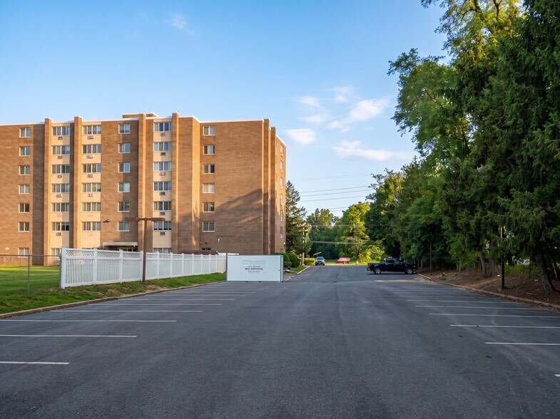 More Photos Of 860 Lower Ferry Rd, Ewing Office For Sale