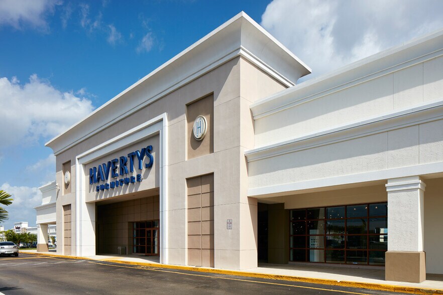 More Photos Of 2421-2627 Okeechobee Blvd, West Palm Beach Unknown For Lease