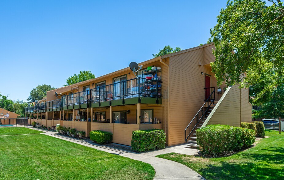 More Photos Of 2270-2280 Northview Dr, Sacramento Apartments For Sale