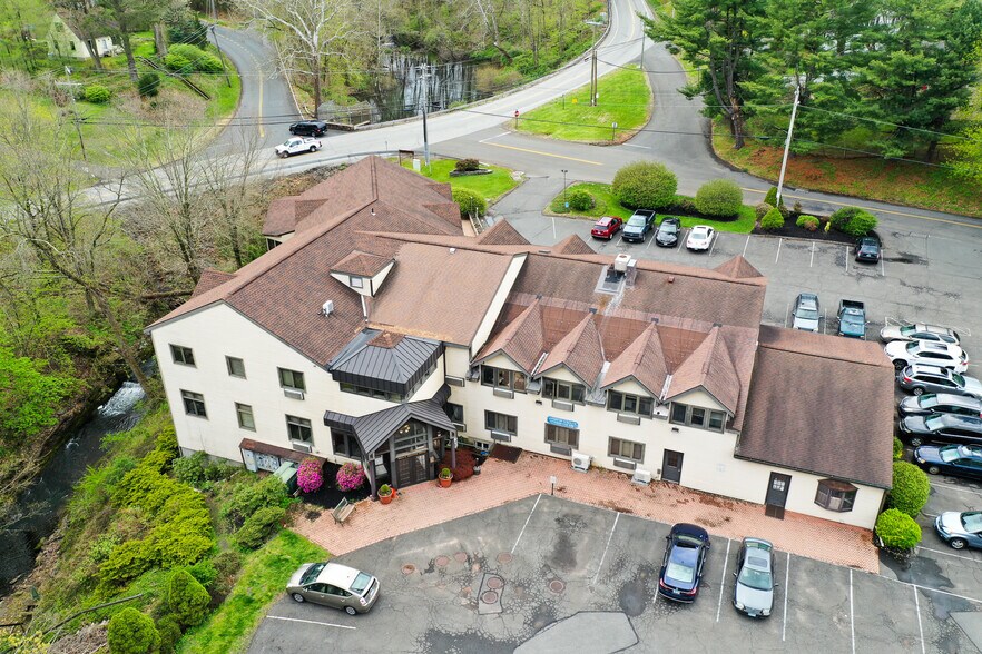 Primary Photo Of 6 Way Rd, Middlefield Office For Sale