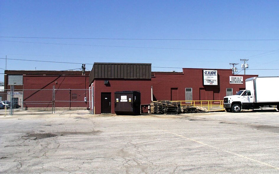 More Photos Of 1111 Seymour St, Muncie Light Manufacturing For Lease
