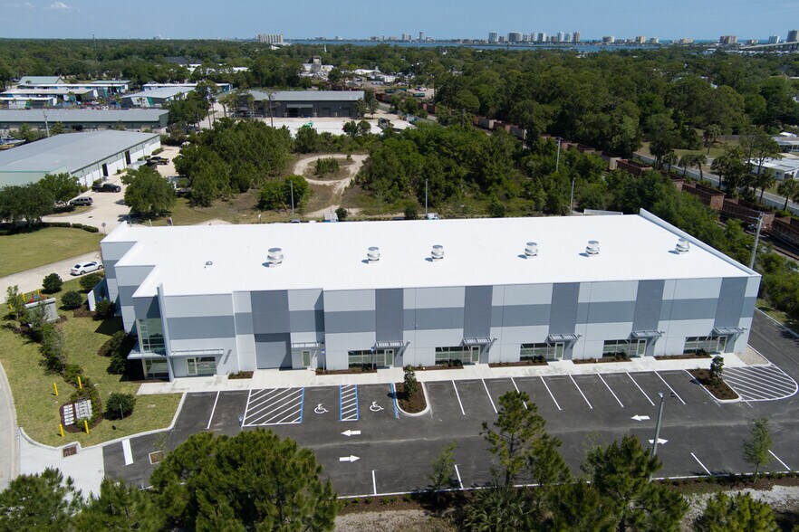 More Photos Of 4451 Eastport Park Way, Port Orange Industrial For Lease