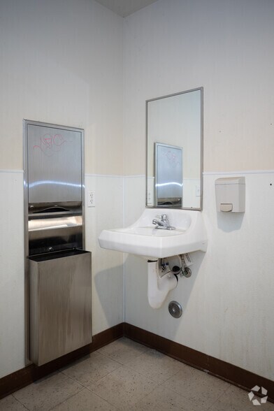 Photo of 1st Floor Ste 421