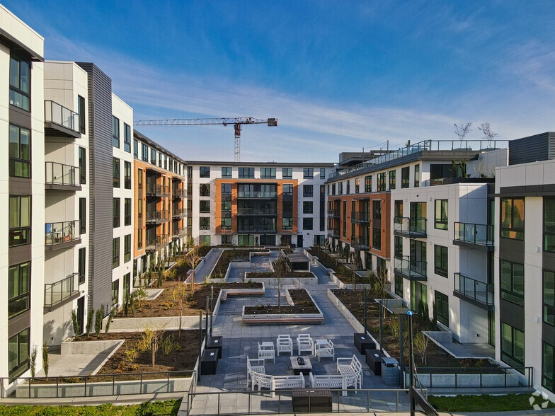 More Photos Of 109 S Division St, Auburn Apartments For Lease