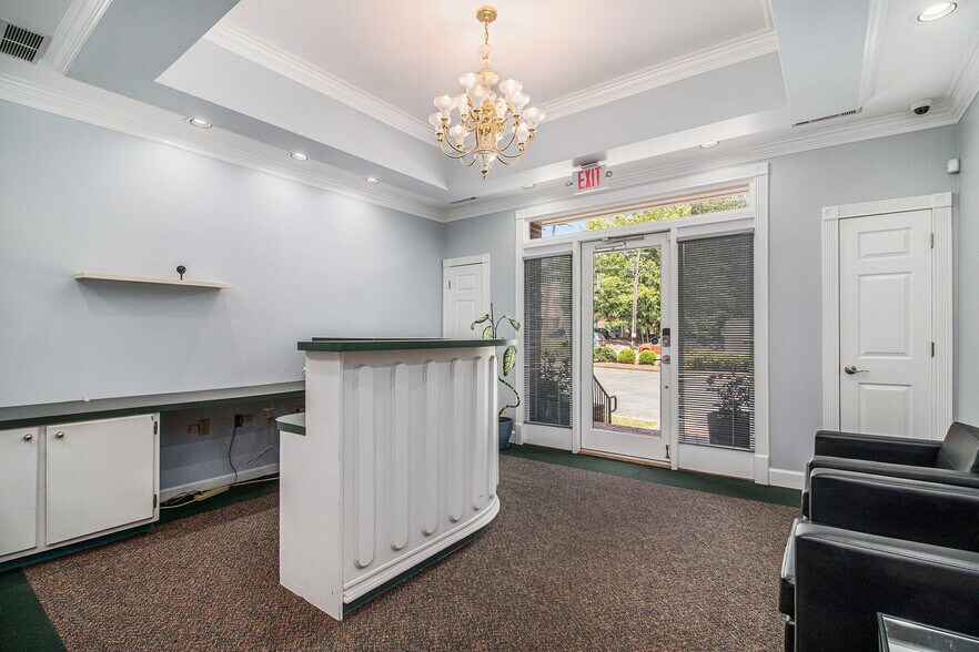 More Photos Of 1580 Warsaw Rd, Roswell Office For Sale