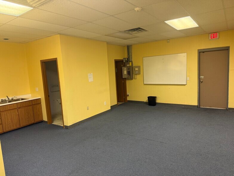 More Photos Of 5838-5868 Bigger Rd, Dayton Unknown For Lease