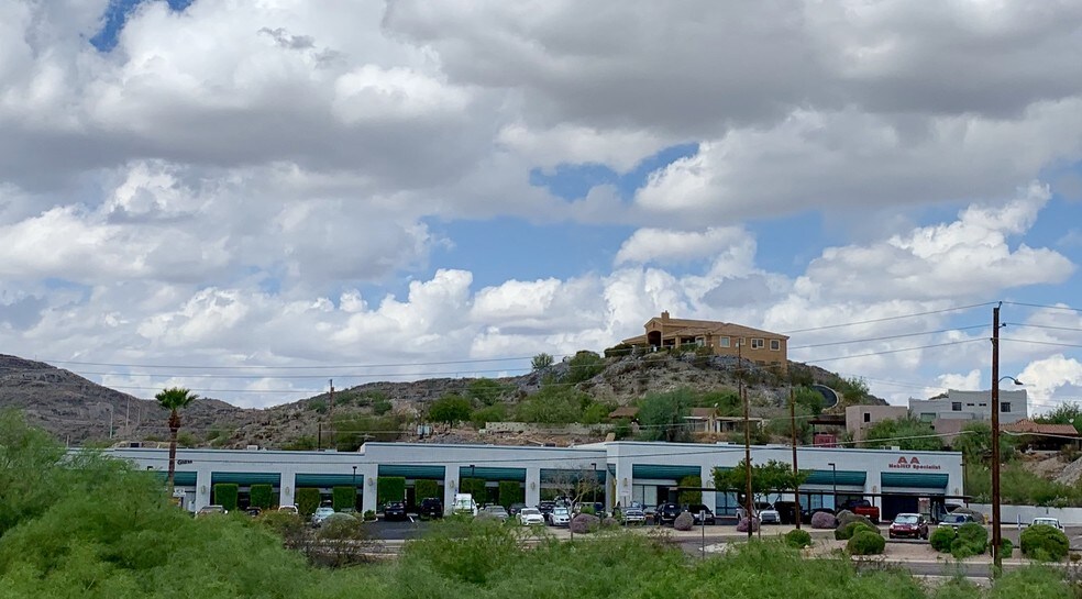 More Photos Of 11460 N Cave Creek Rd, Phoenix Warehouse For Lease