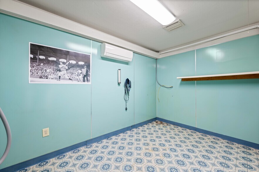 More Photos Of 123 W Main St, Trappe Medical For Sale