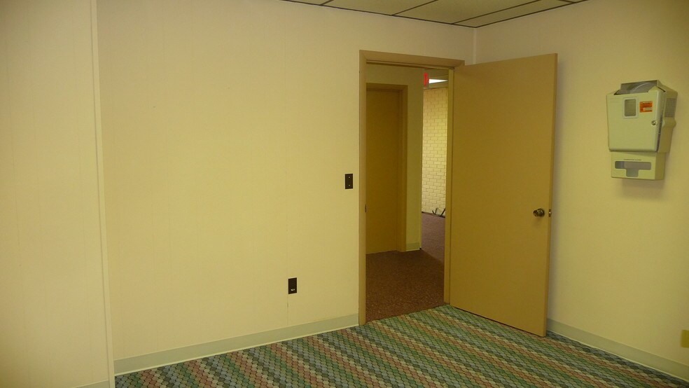 More Photos Of 215-225 S Allison Ave, Xenia Medical For Sale