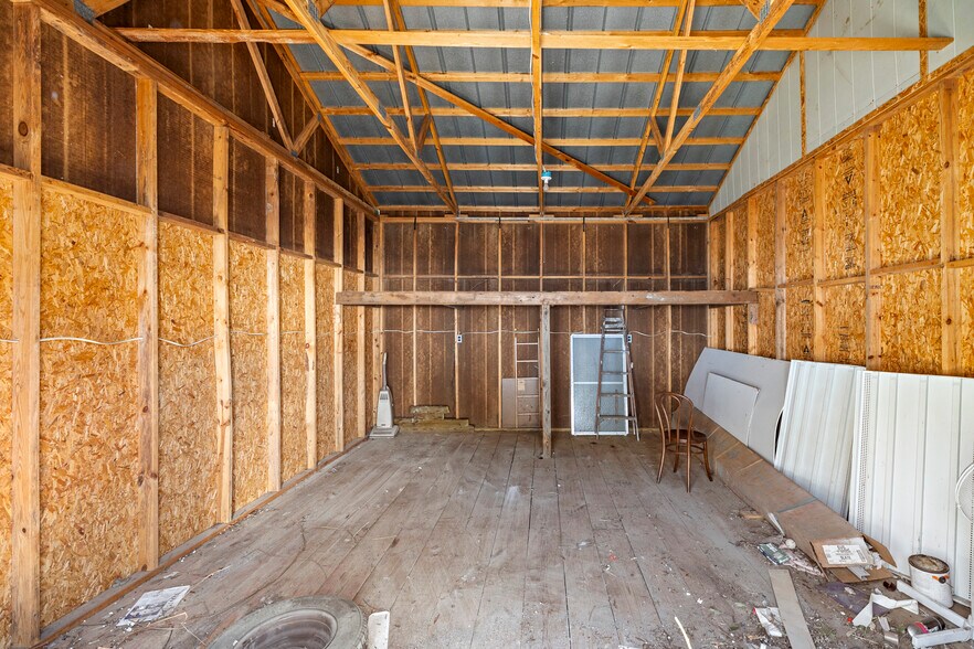 More Photos Of 649 Columbia Rd, Chester General Retail For Sale