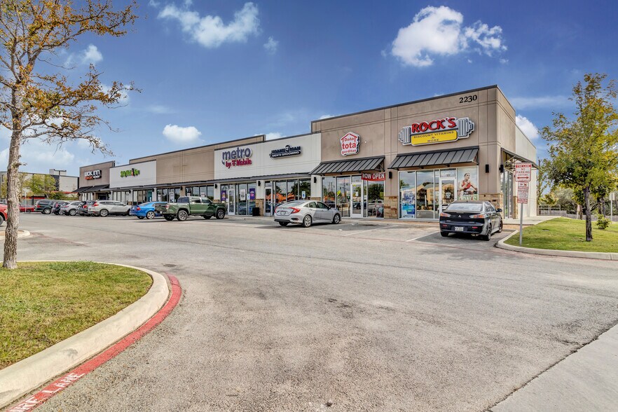 More Photos Of 2282 SE Military Dr, San Antonio Unknown For Lease