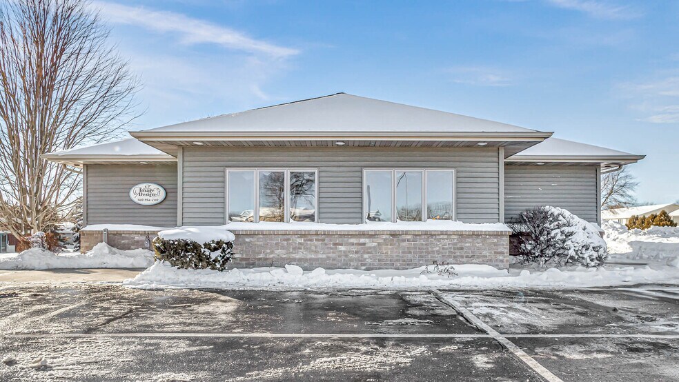 More Photos Of 1101 Service Rd, Kiel Freestanding For Sale