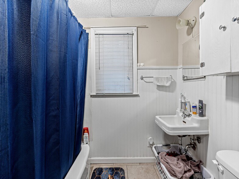 More Photos Of 1029 Patton St, Hendersonville Apartments For Sale