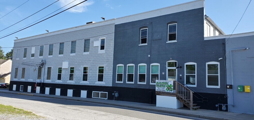 More Photos Of 111 Olive St, Salisbury Warehouse For Sale