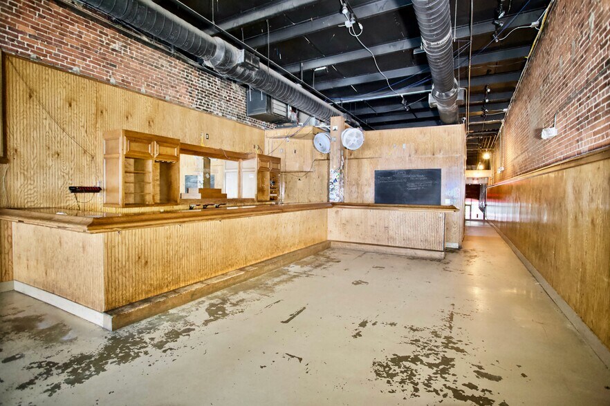 More Photos Of 198 Ezell St, Spartanburg Restaurant For Lease