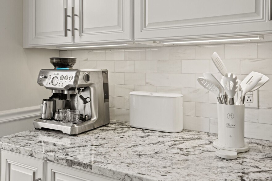 More Photos Of 114-116 E Main St, Penn Yan Storefront Retail Residential For Sale