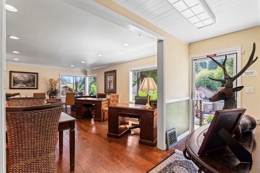 More Photos Of 27180 Highway 189, Blue Jay Office For Sale