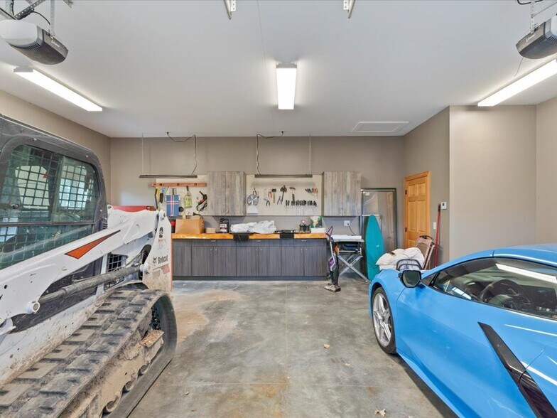More Photos Of 21998 Lasalle Ave NW, Puposky Specialty For Sale