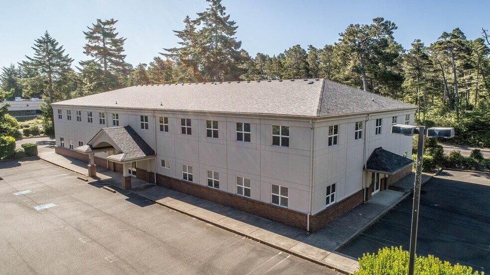 More Photos Of 705 9th St, Florence Medical For Lease