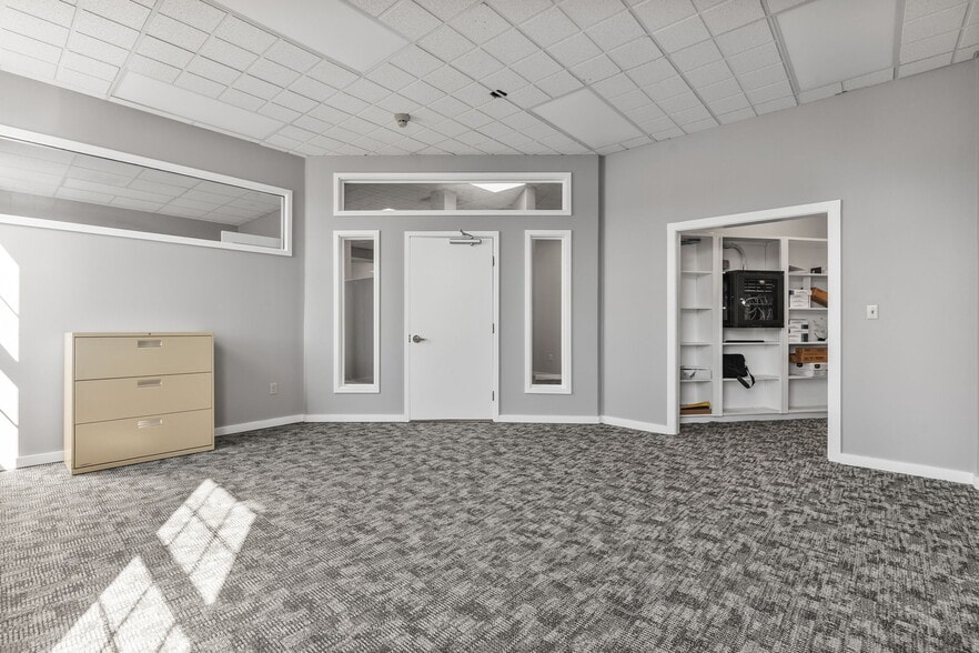 More Photos Of 201 Main St, Boston Office For Lease
